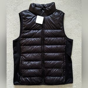 NWT Fabletics black puffer vest medium